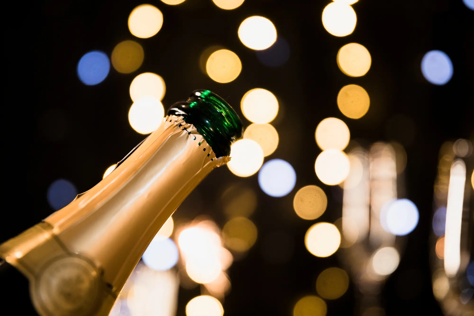 Bouteille de champagne pour marquer l'engagement d'un PACS