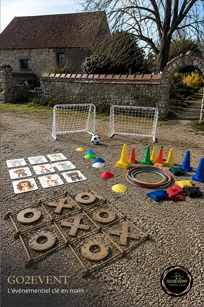 Présentation du kit récréatif composé jeux d'extérieur pour enfants.
